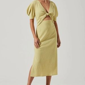ASTR The Label Normandie Cutout Puff Sleeve MIDI Dress in Celery - size M